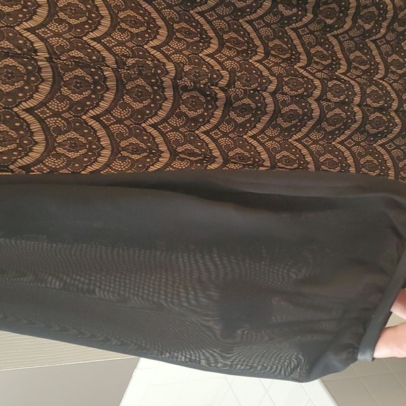 Dress - Picture 3 of 3